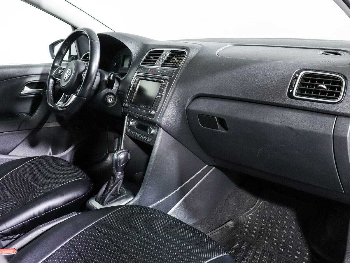 Купить Volkswagen Polo, 2018, 78 199 км, фото №9