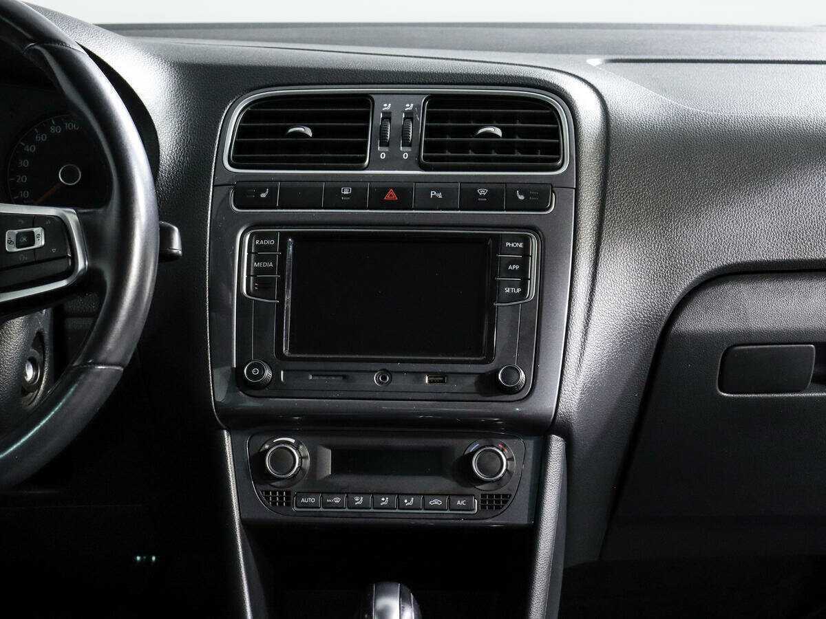 Купить Volkswagen Polo, 2018, 78 199 км, фото №13