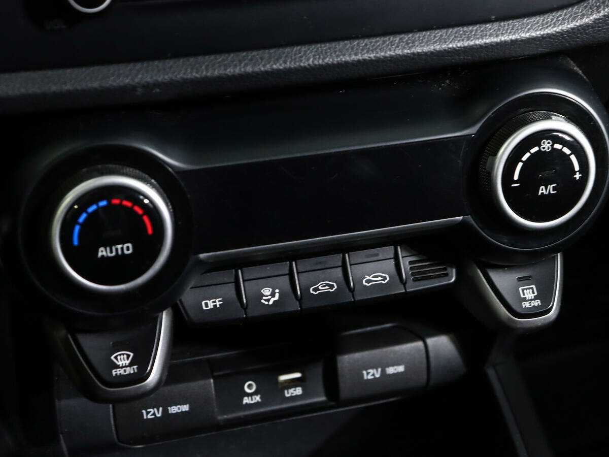 Купить Kia Rio X-Line, 2019, 106 799 км, фото №17