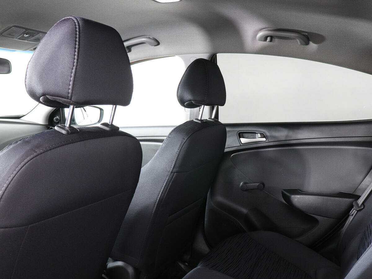 Купить Hyundai Solaris, 2016, 58 861 км, фото №12