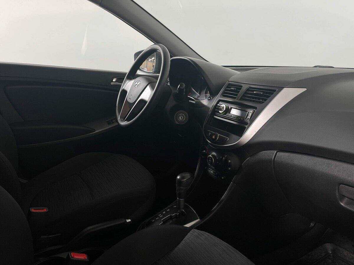 Купить Hyundai Solaris, 2016, 97 500 км, фото №9