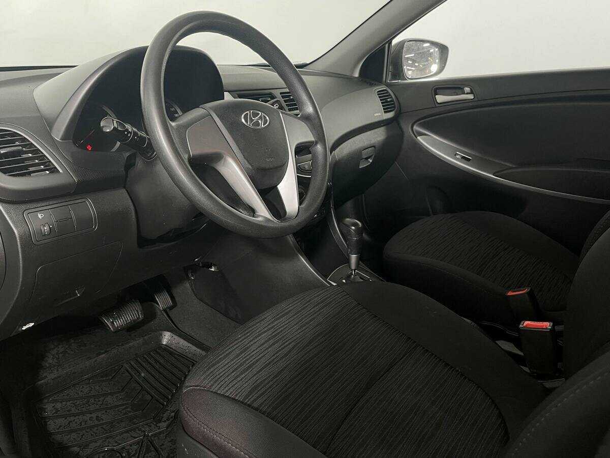 Купить Hyundai Solaris, 2016, 97 500 км, фото №13