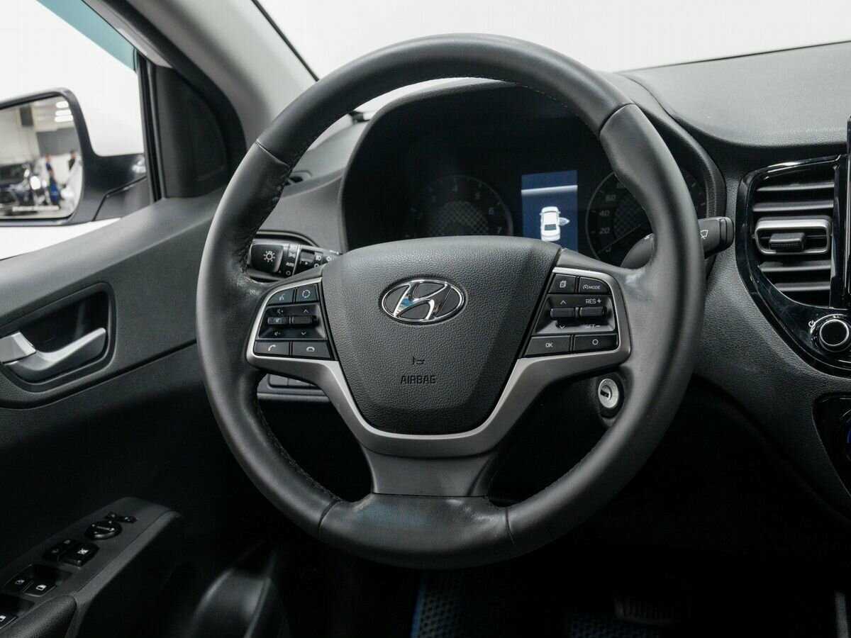 Купить Hyundai Solaris, 2021, 118 318 км, фото №12