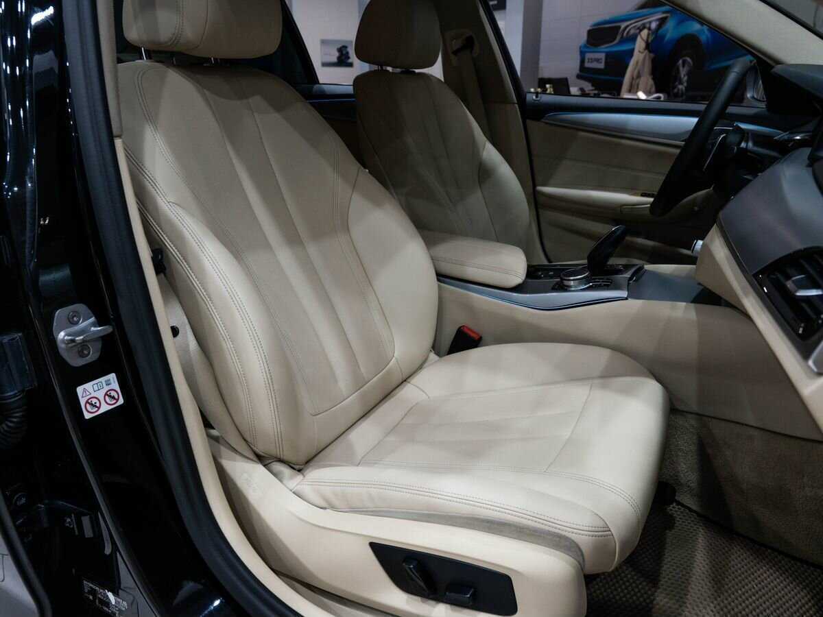 Купить BMW 5 серии 520d, 2017, 160 000 км, фото №8