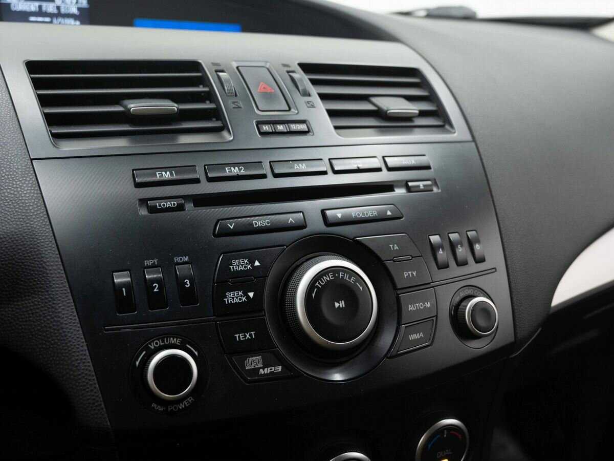 Купить Mazda 3, 2012, 251 700 км, фото №21