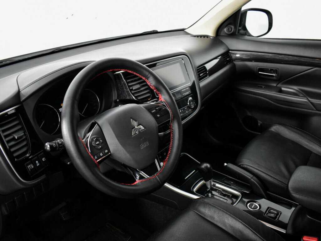 Купить Mitsubishi Outlander, 2017, 175 613 км, фото №9