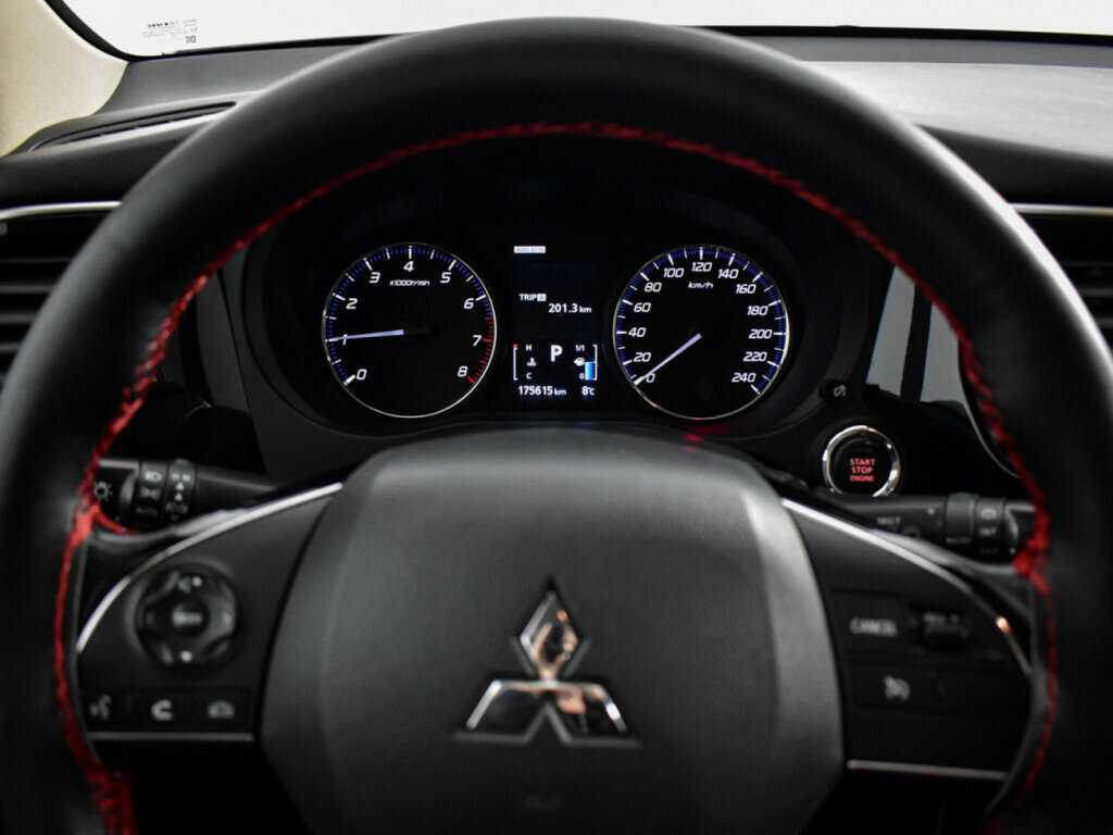 Купить Mitsubishi Outlander, 2017, 175 613 км, фото №18