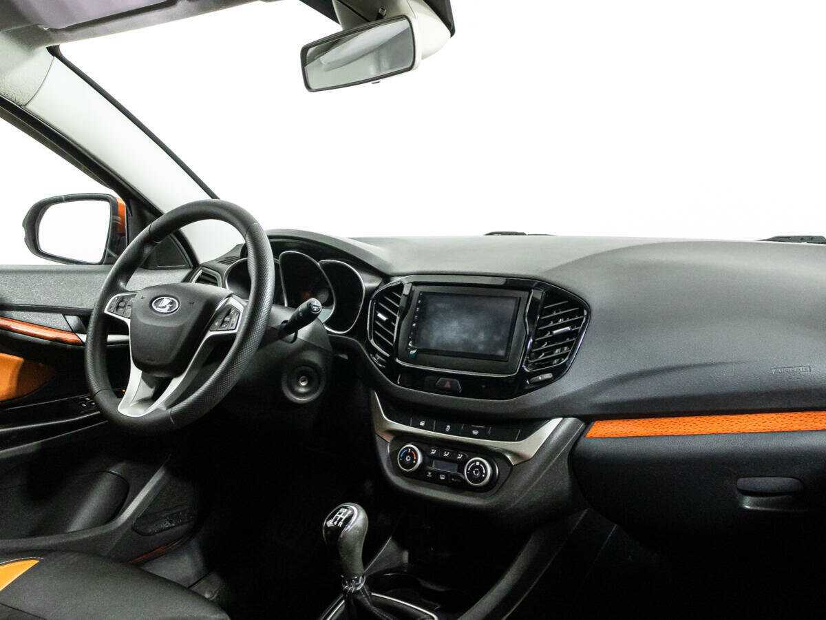 Купить Lada (ВАЗ) Vesta SW Cross, 2019, 26 843 км, фото №9