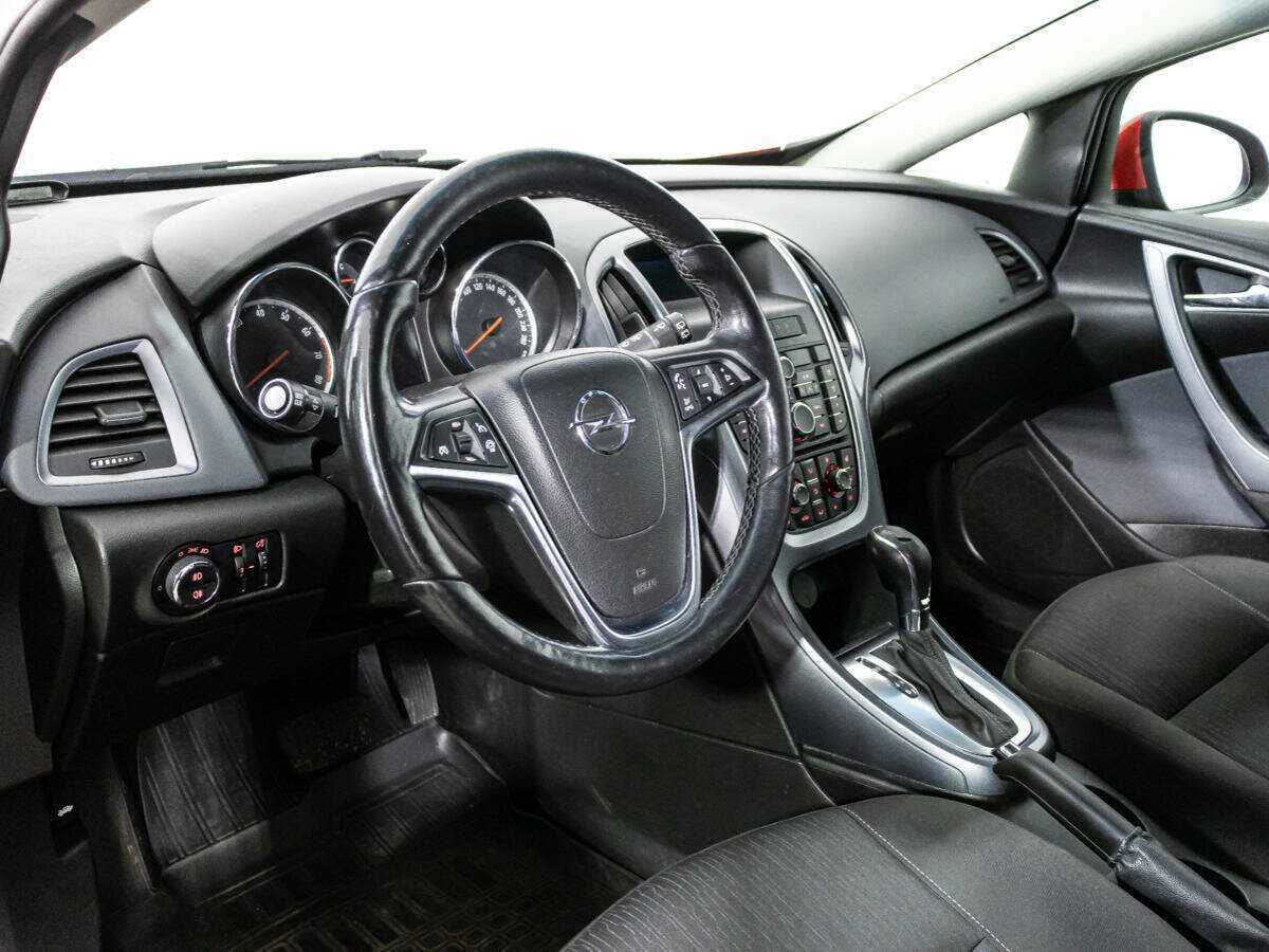 Купить Opel Astra GTC, 2013, 151 750 км, фото №11