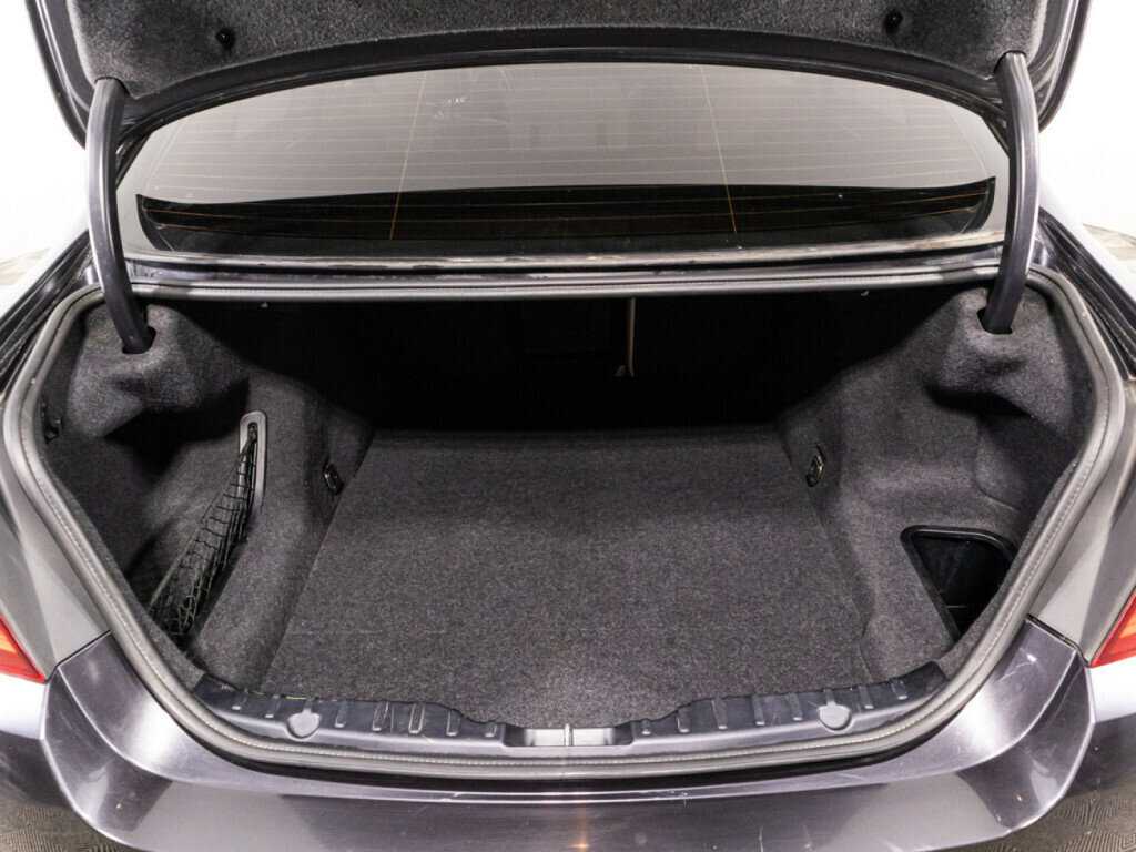 Купить BMW 5 серии 528i, 2012, 235 328 км, фото №15