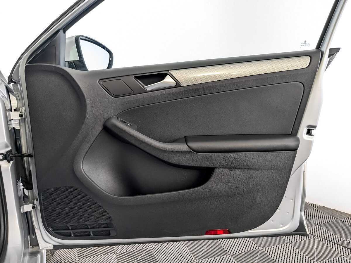 Купить Volkswagen Jetta, 2016, 91 135 км, фото №24