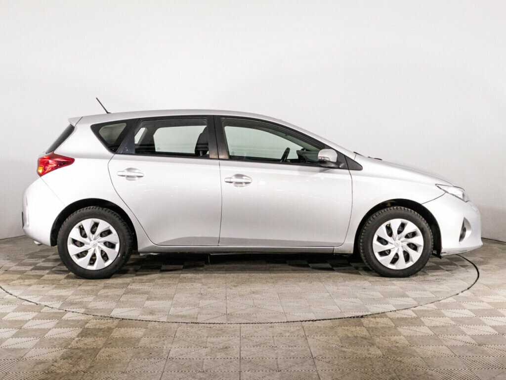 Купить Toyota Auris, 2013, 183 559 км, фото №4