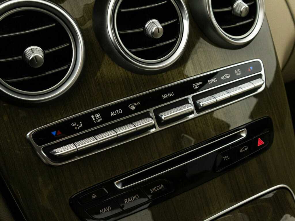 Купить Mercedes-Benz C-Класс 180, 2015, 187 461 км, фото №16