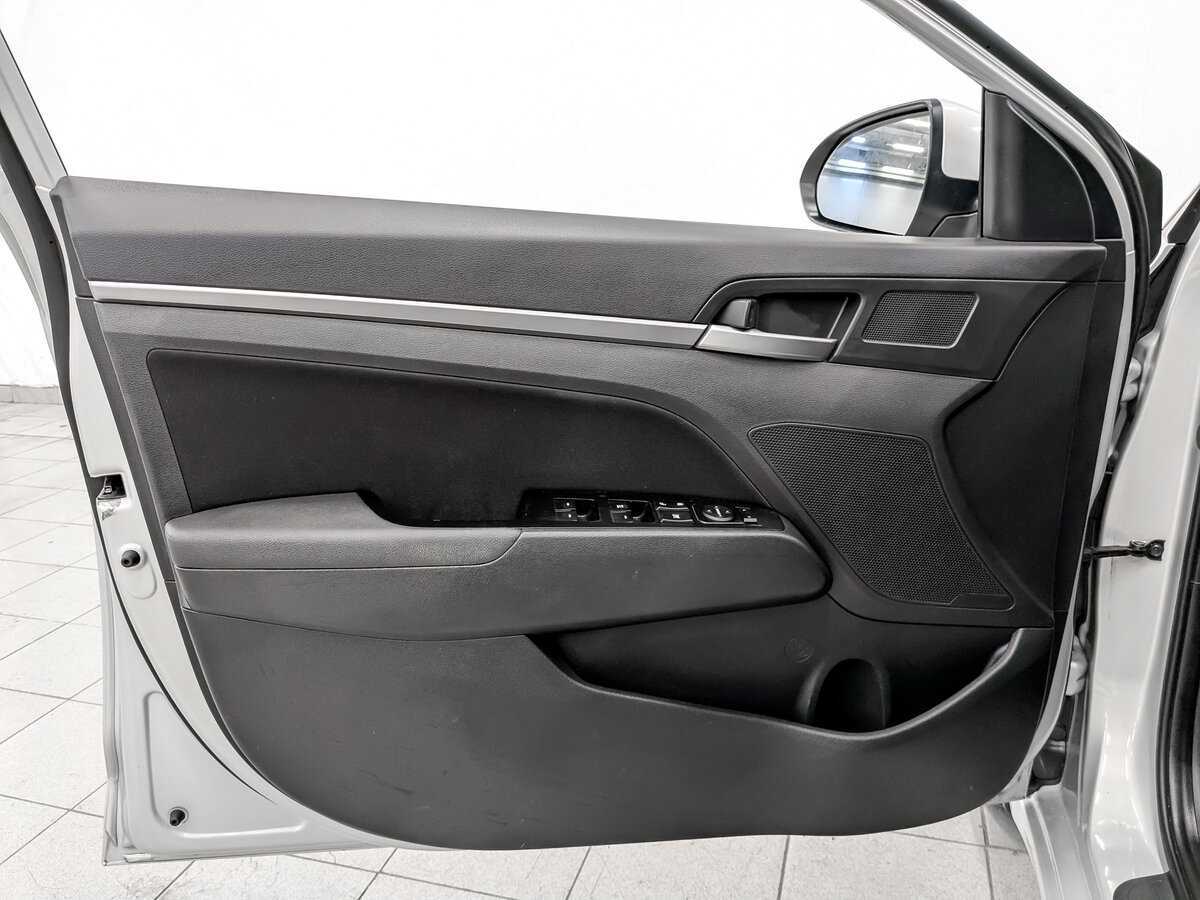 Купить Hyundai Elantra, 2017, 96 927 км, фото №17