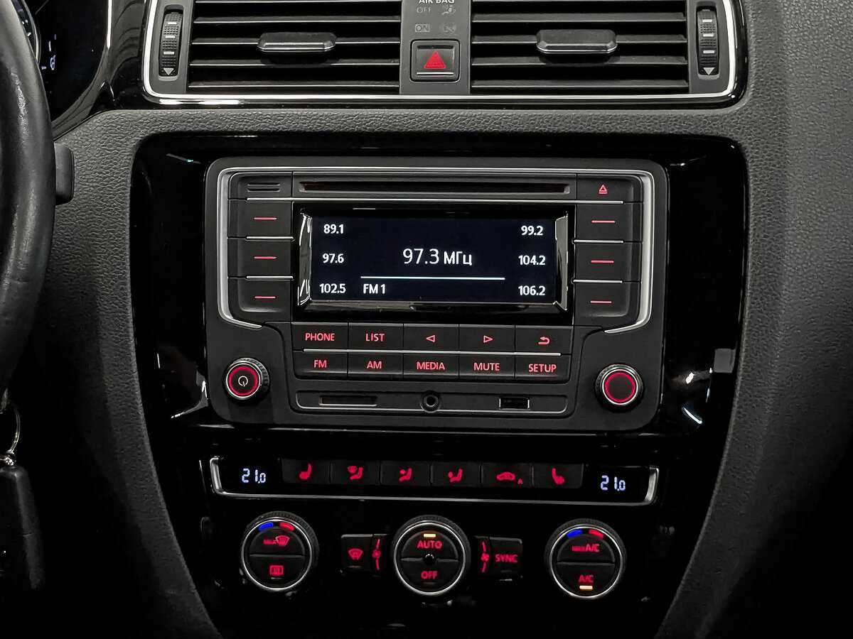 Купить Volkswagen Jetta, 2016, 51 400 км, фото №17