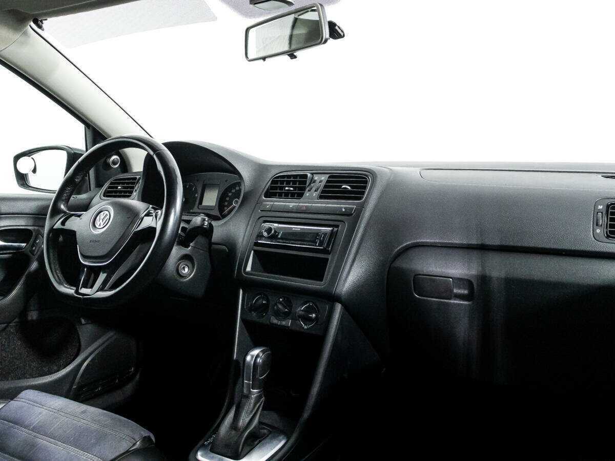 Купить Volkswagen Polo, 2016, 146 304 км, фото №9
