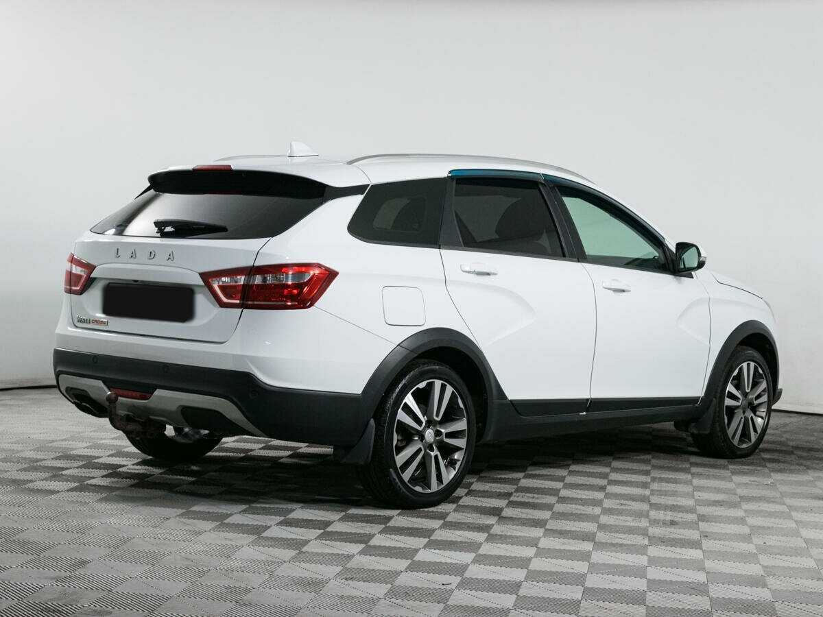 Купить Lada (ВАЗ) Vesta SW, 2018, 108 000 км, фото №4