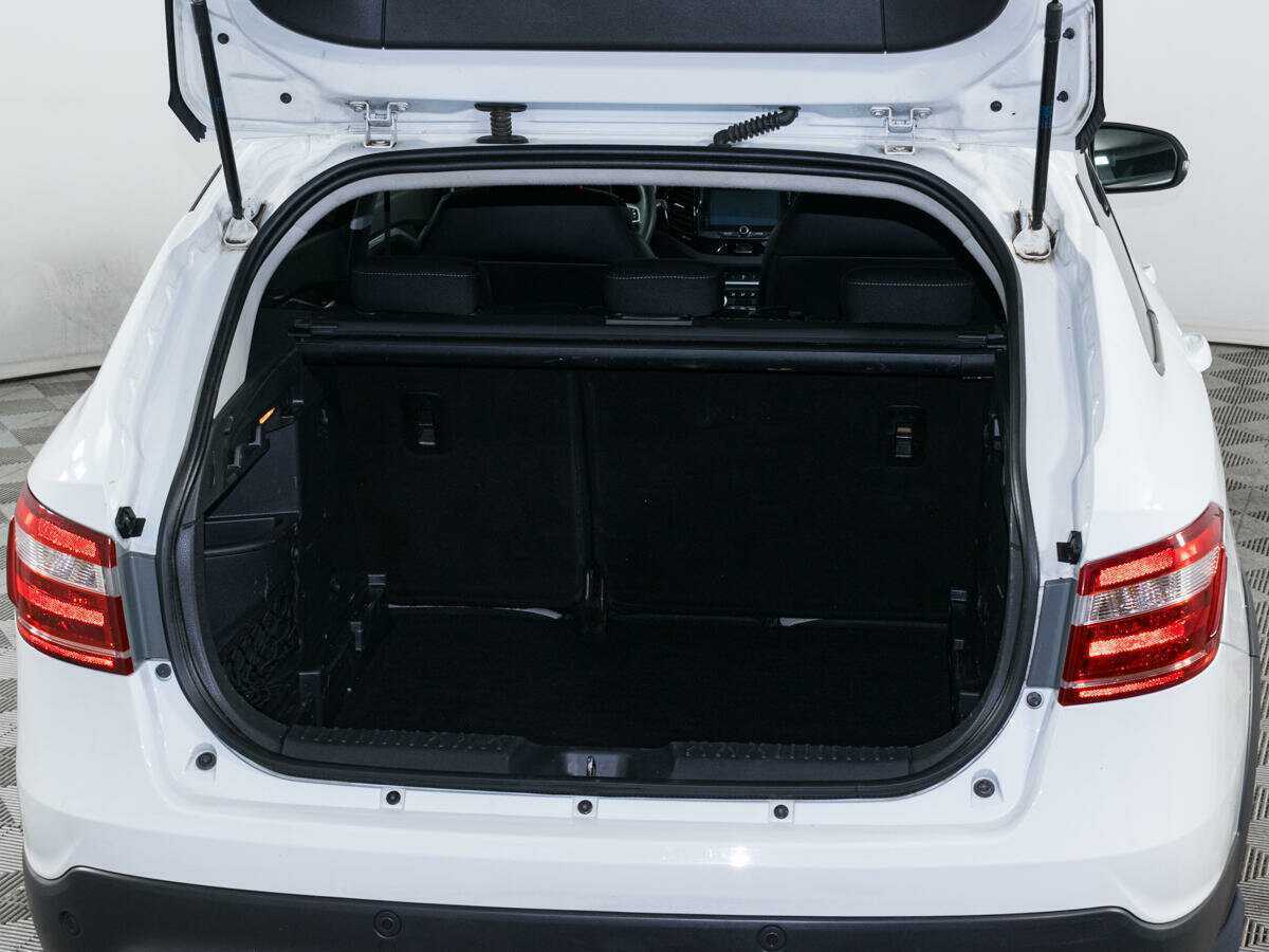 Купить Lada (ВАЗ) Vesta SW, 2018, 108 000 км, фото №7