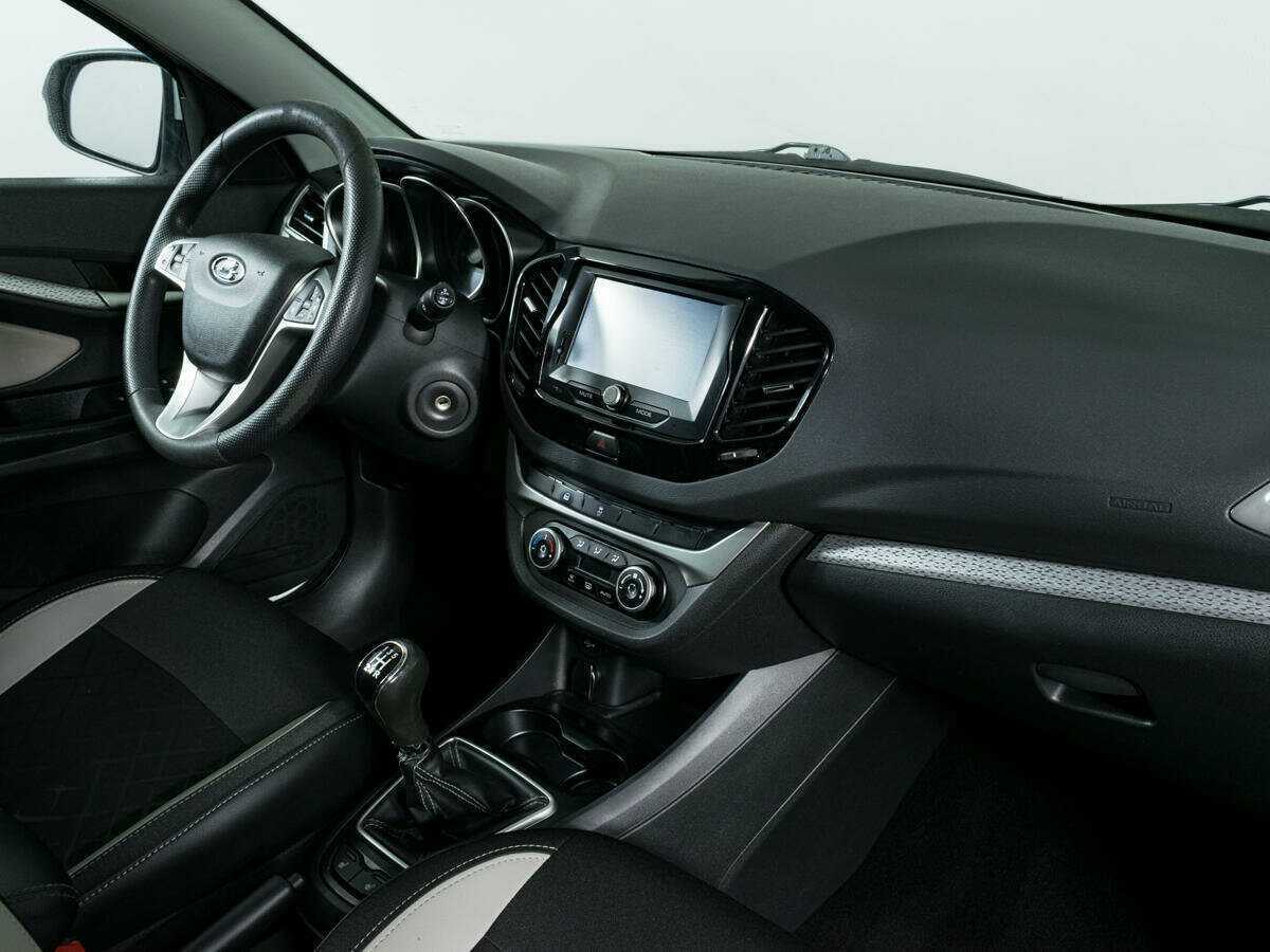 Купить Lada (ВАЗ) Vesta SW, 2018, 108 000 км, фото №8