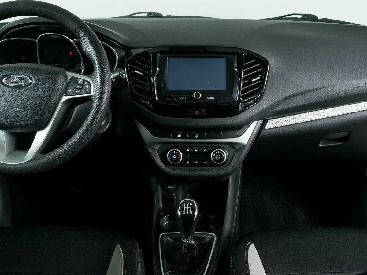 Купить Lada (ВАЗ) Vesta SW, 2018, 108 000 км, фото №9