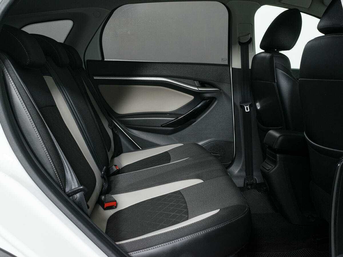 Купить Lada (ВАЗ) Vesta SW, 2018, 108 000 км, фото №11