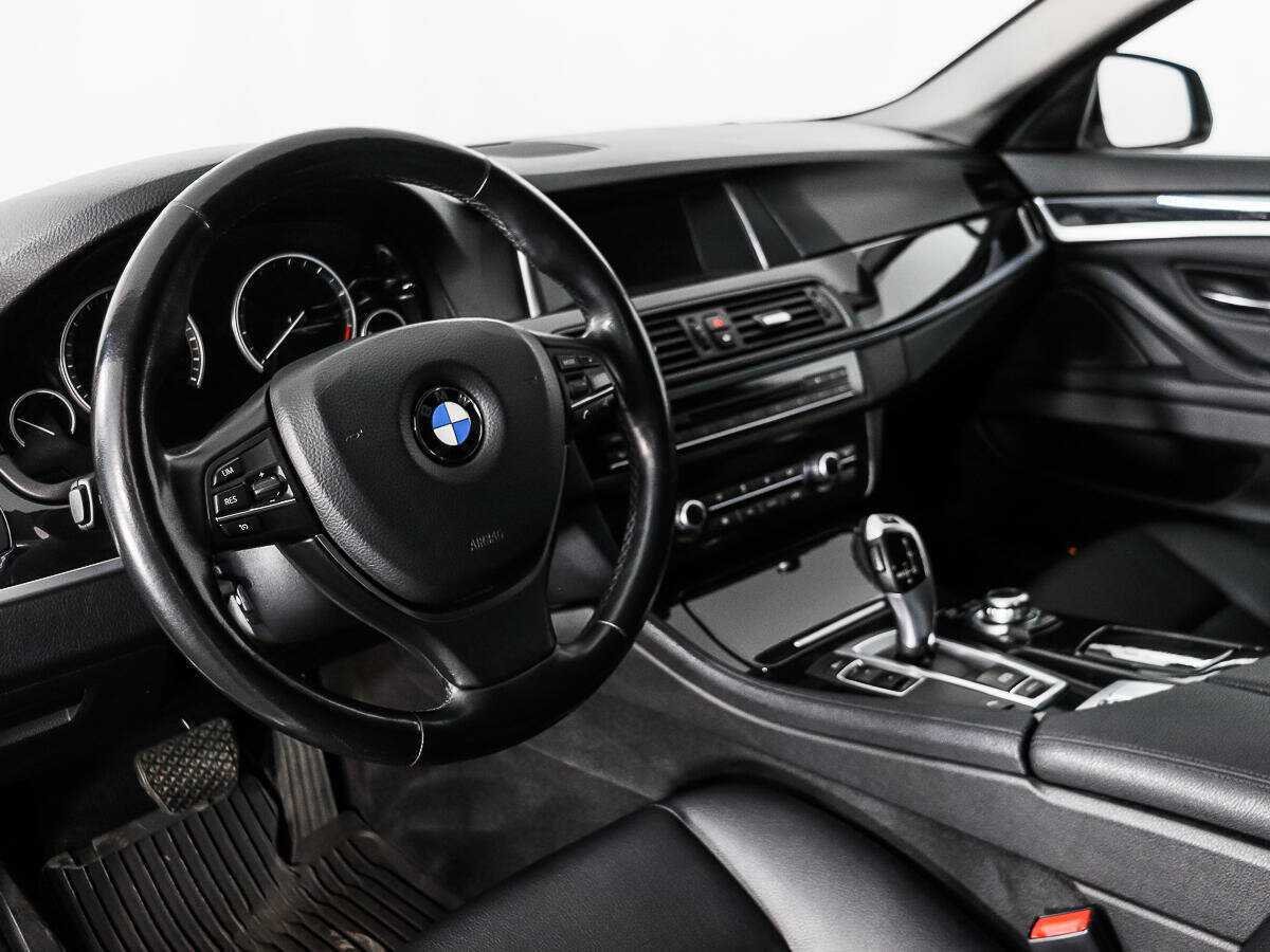 Купить BMW 5 серии 528i, 2014, 150 000 км, фото №9
