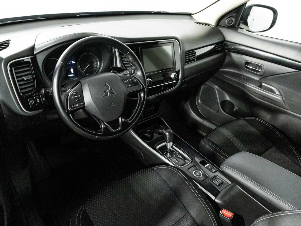 Купить Mitsubishi Outlander, 2021, 158 881 км, фото №11