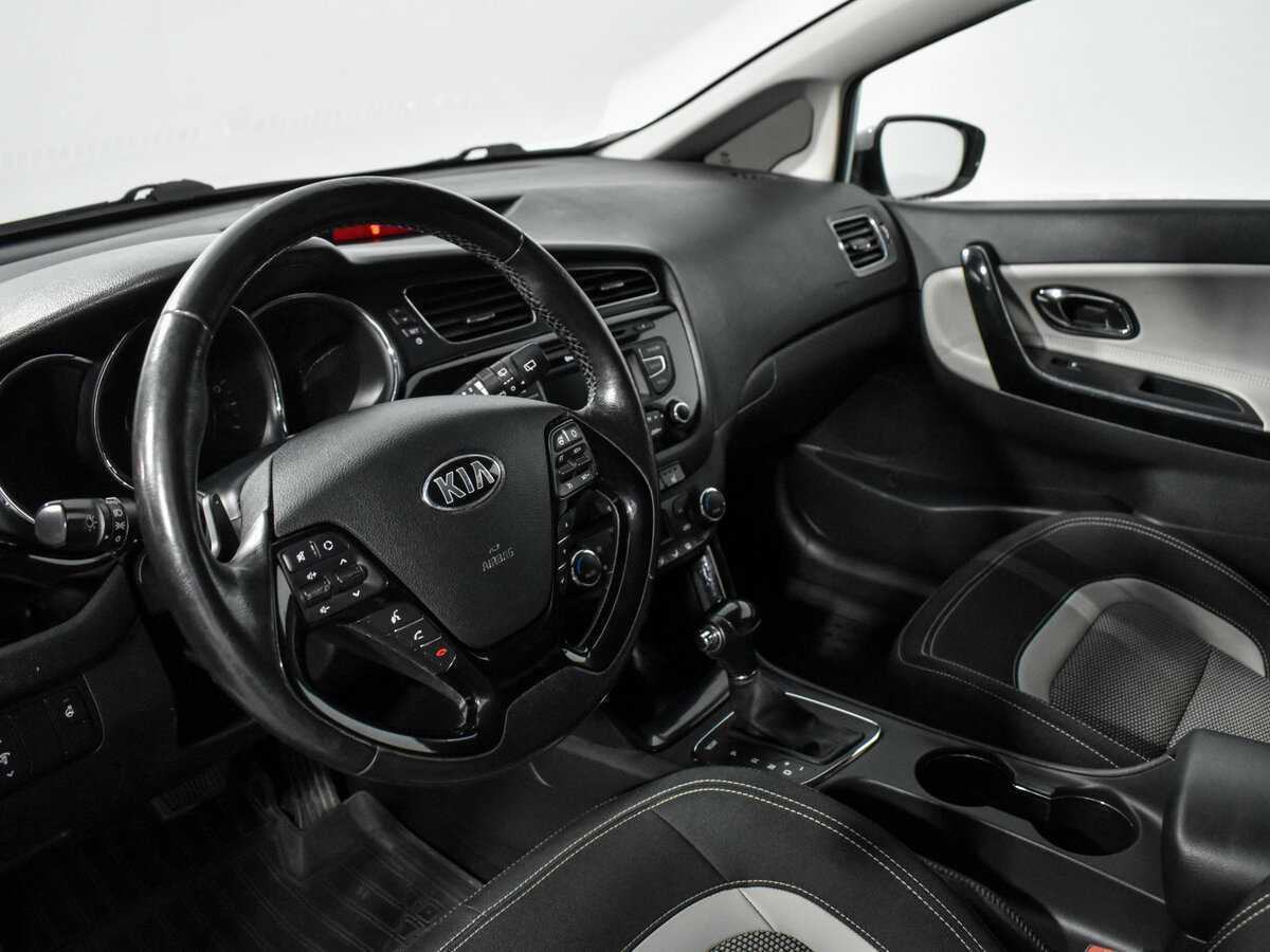 Купить Kia Ceed, 2012, 215 332 км, фото №9