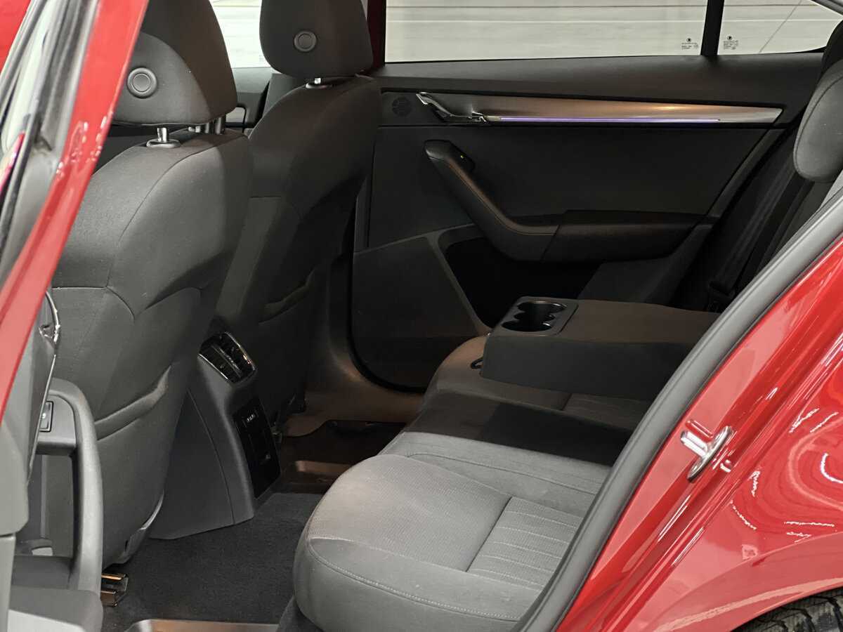 Купить Skoda Octavia, 2017, 92 709 км, фото №12
