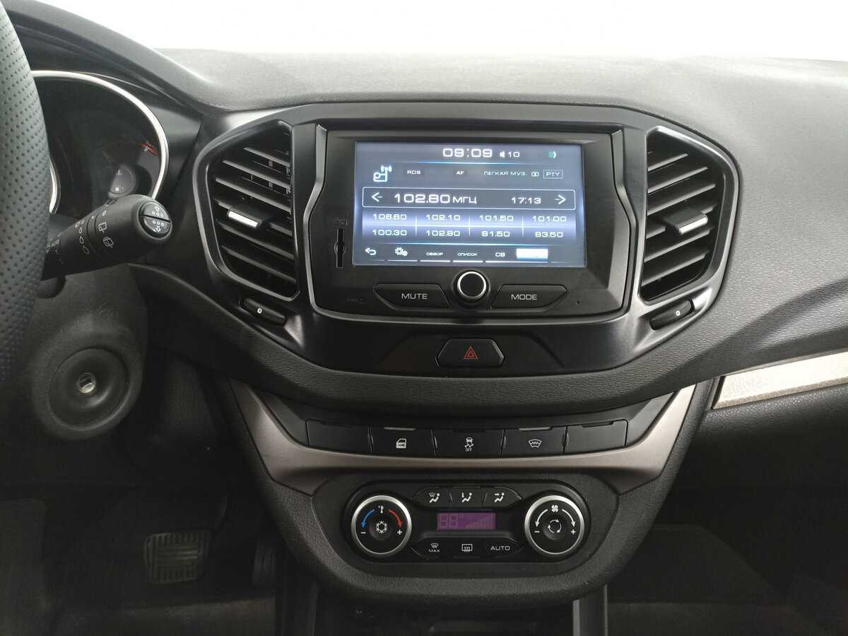 Купить Lada (ВАЗ) Vesta SW, 2019, 91 002 км, фото №15