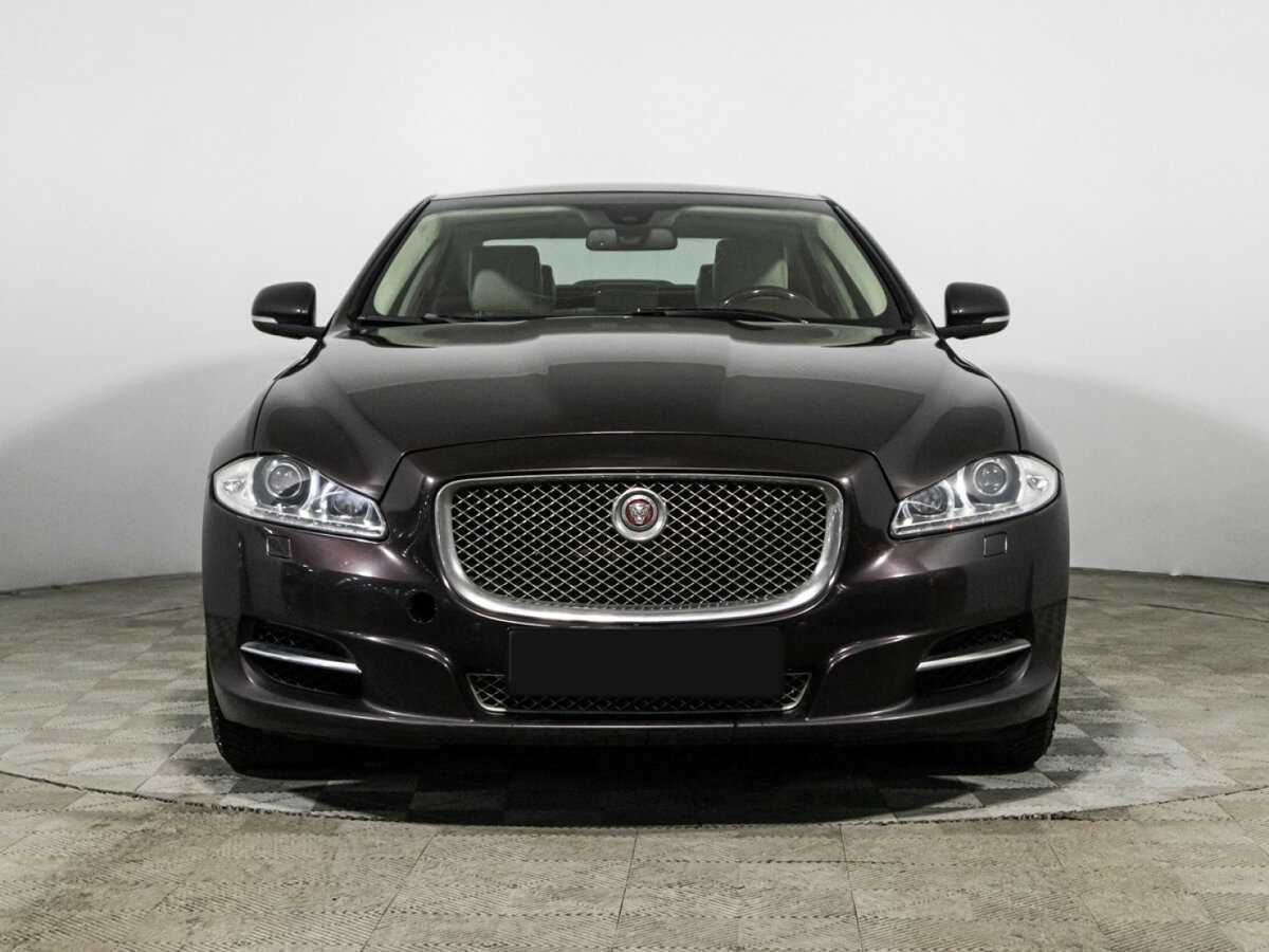 Jaguar XJ