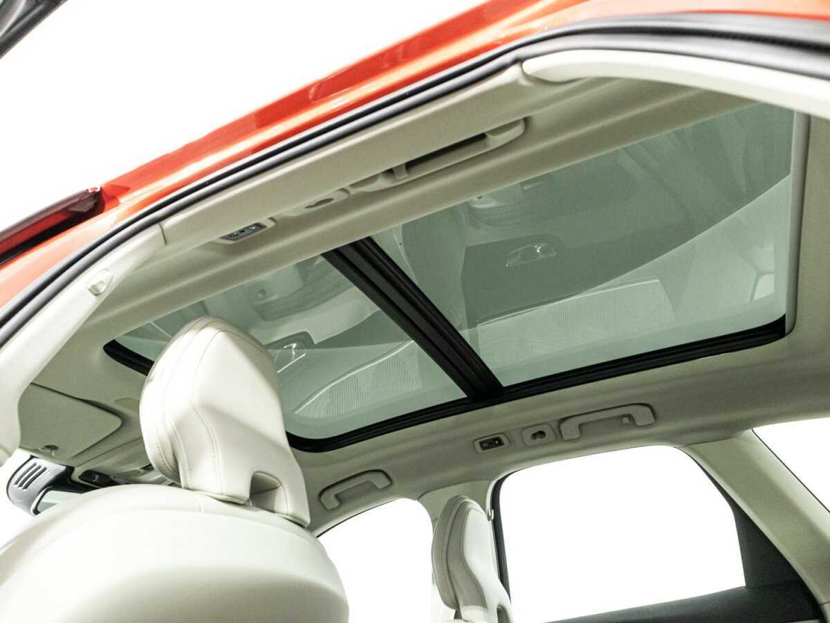 Купить Volvo XC60, 2019, 175 945 км, фото №17