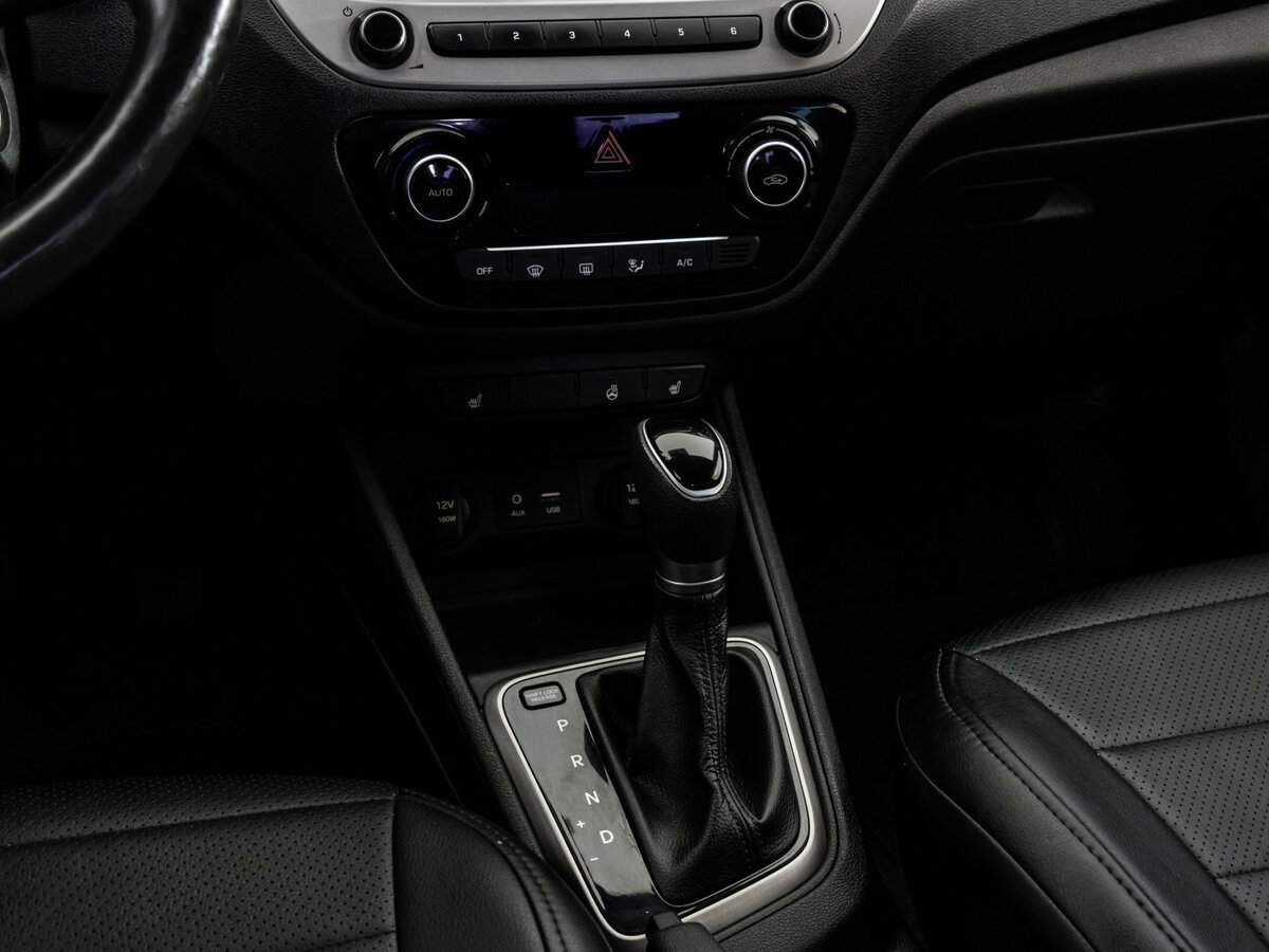 Купить Hyundai Solaris, 2018, 74 032 км, фото №12