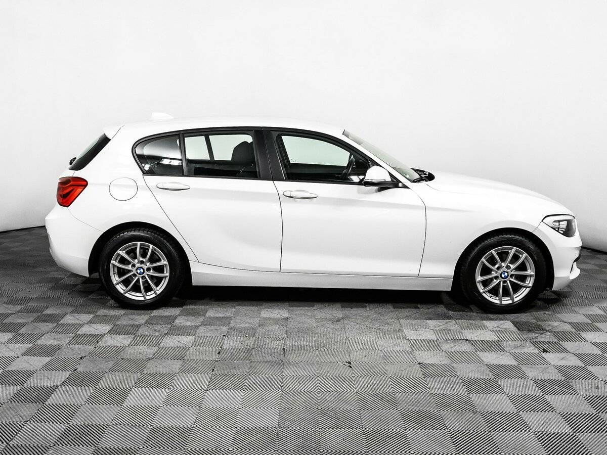 Купить BMW 1 серии 118i, 2018, 99 000 км, фото №4