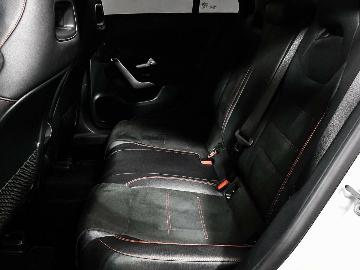 Купить Mercedes-Benz CLA 200, 2019, 66 210 км, фото №12