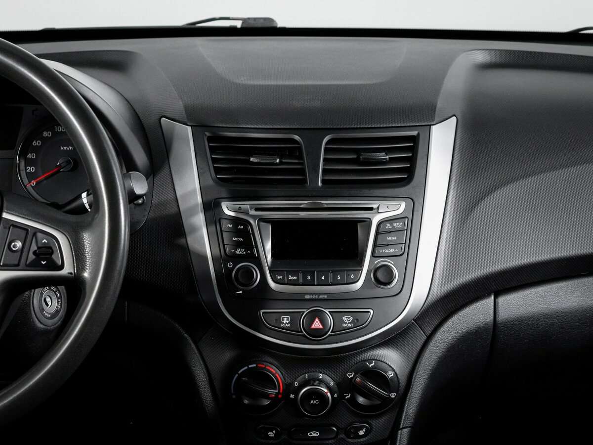 Купить Hyundai Solaris, 2016, 236 209 км, фото №13