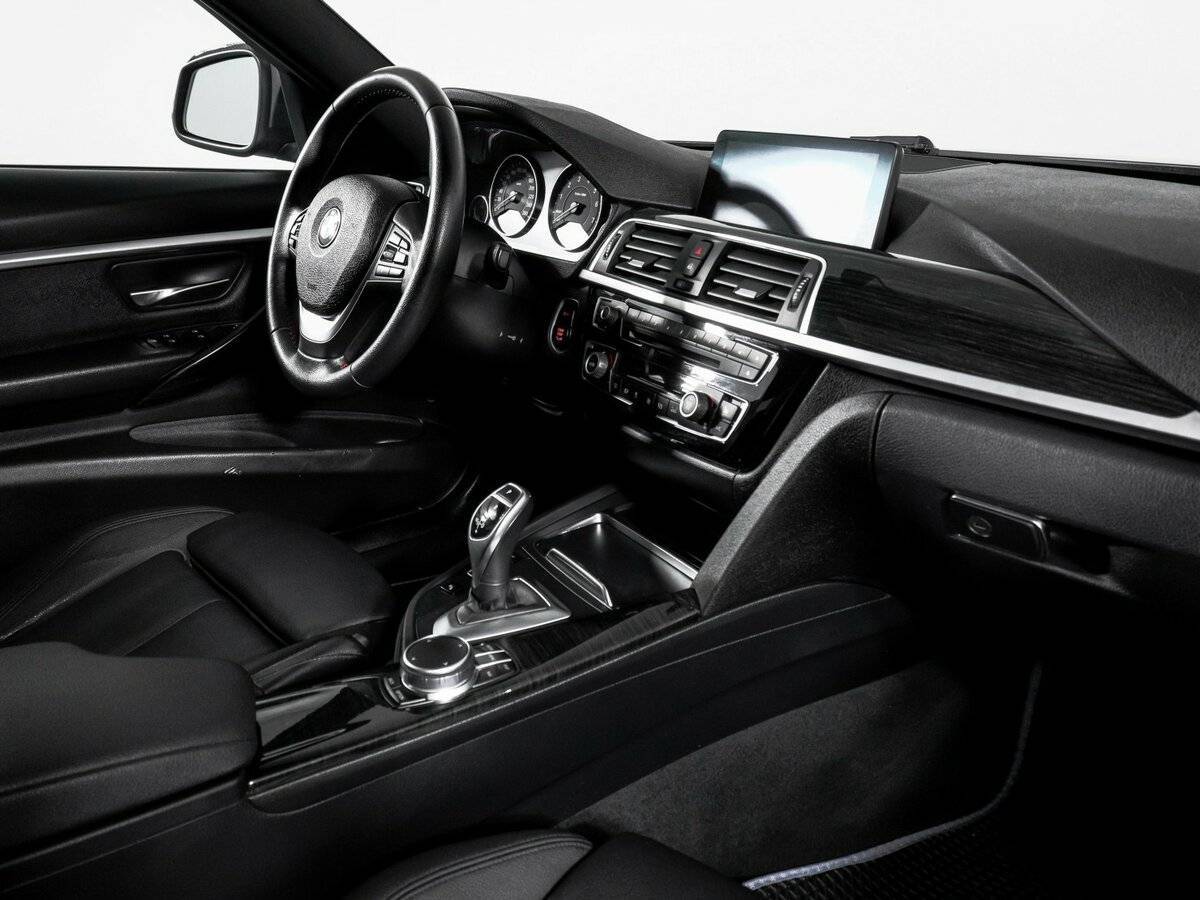 Купить BMW 3 серии 330i xDrive, 2017, 122 817 км, фото №9