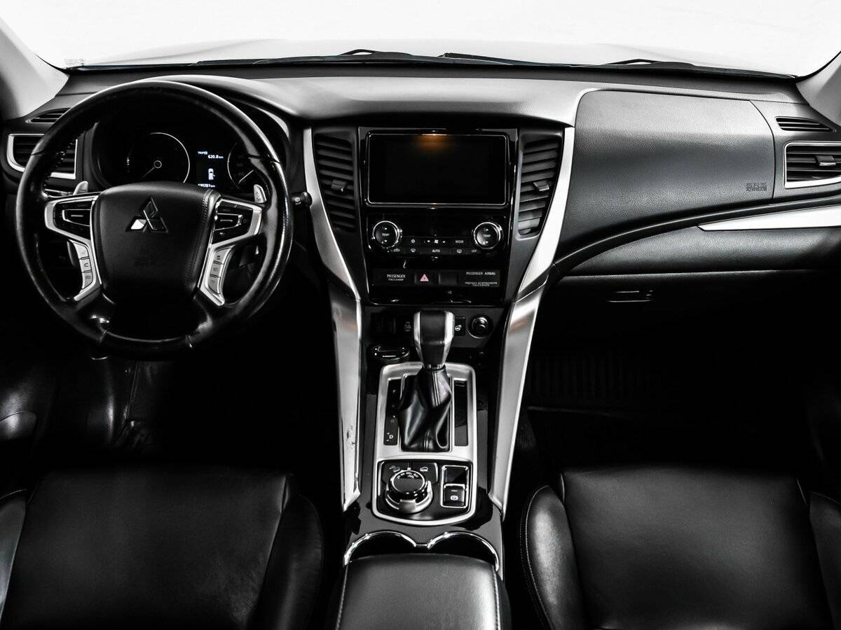 Купить Mitsubishi Pajero Sport, 2017, 130 600 км, фото №11