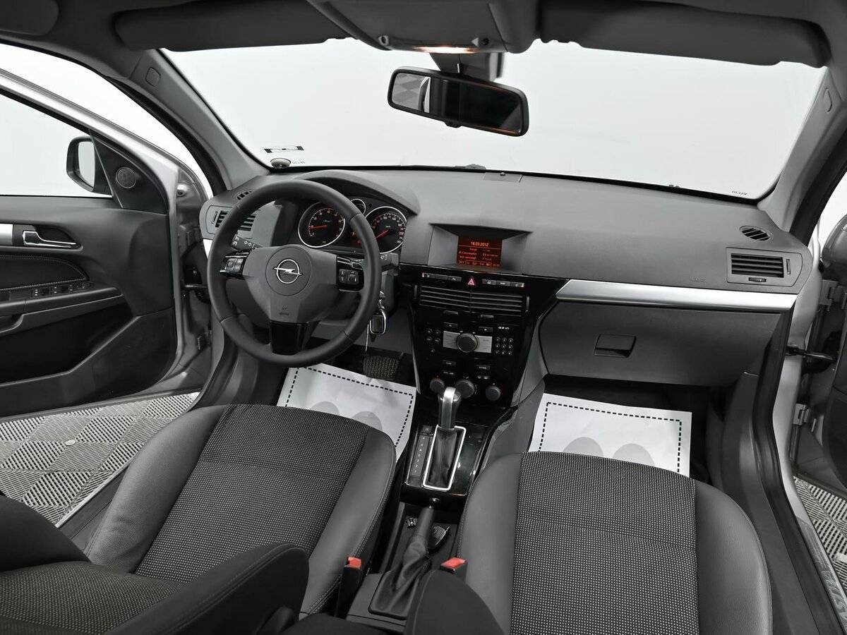 Купить Opel Astra, 2012, 182 000 км, фото №11