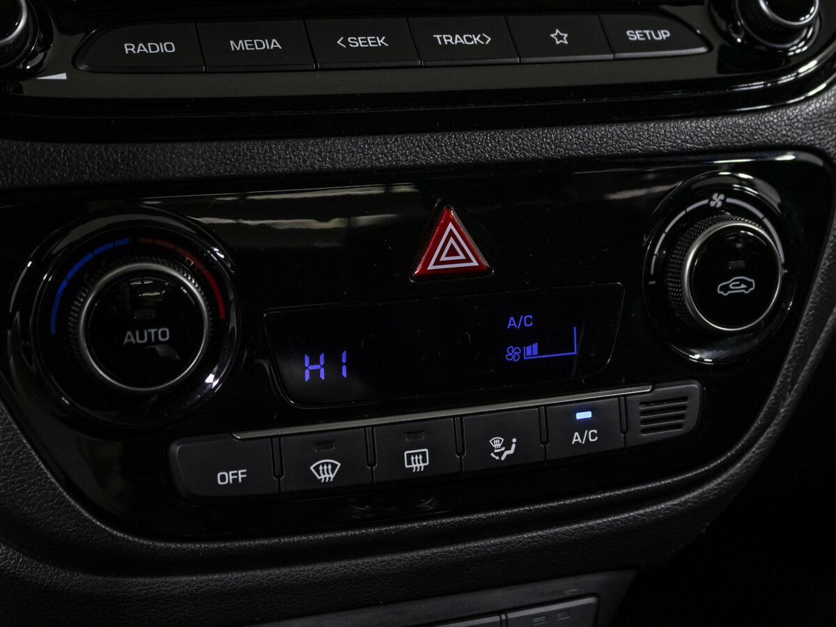 Купить Hyundai Solaris II Рестайлинг, 2020, 60 150 км, фото №16