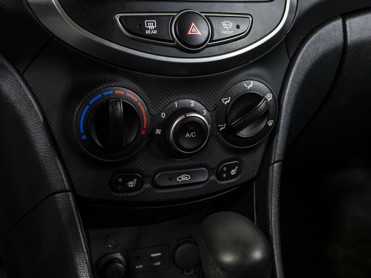 Купить Hyundai Solaris I Рестайлинг, 2015, 37 828 км, фото №13