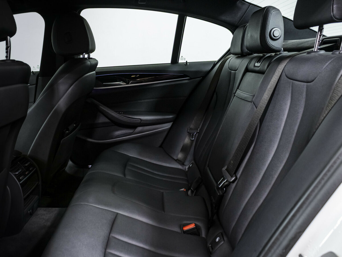 Купить BMW 5 серии 520d VII (G30/G31/G38), 2017, 122 000 км, фото №12