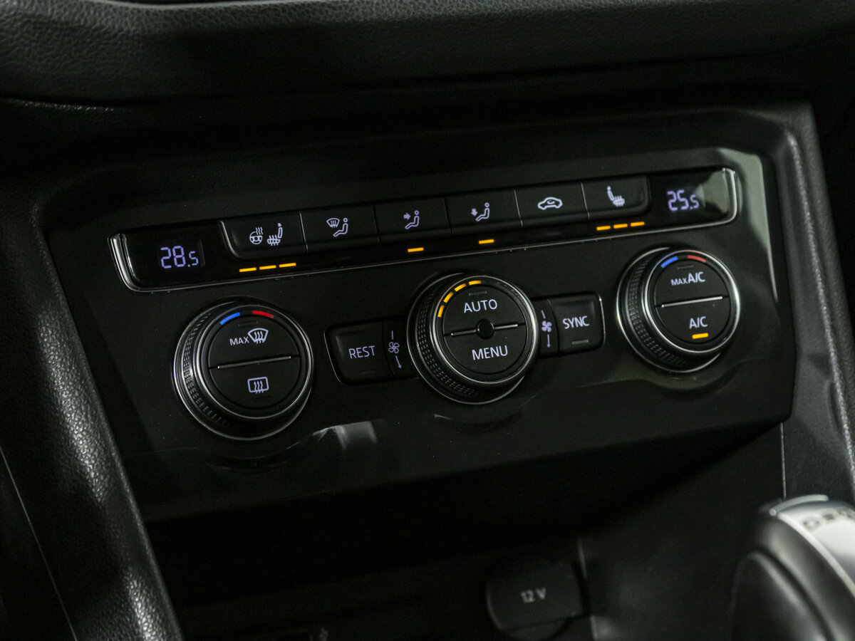 Купить Volkswagen Tiguan II, 2018, 112 835 км, фото №11