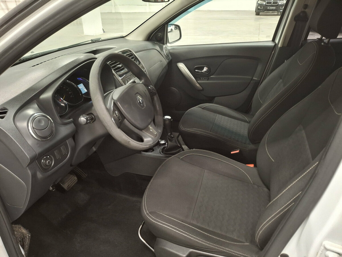 Купить Renault Logan II, 2017, 143 250 км, фото №16