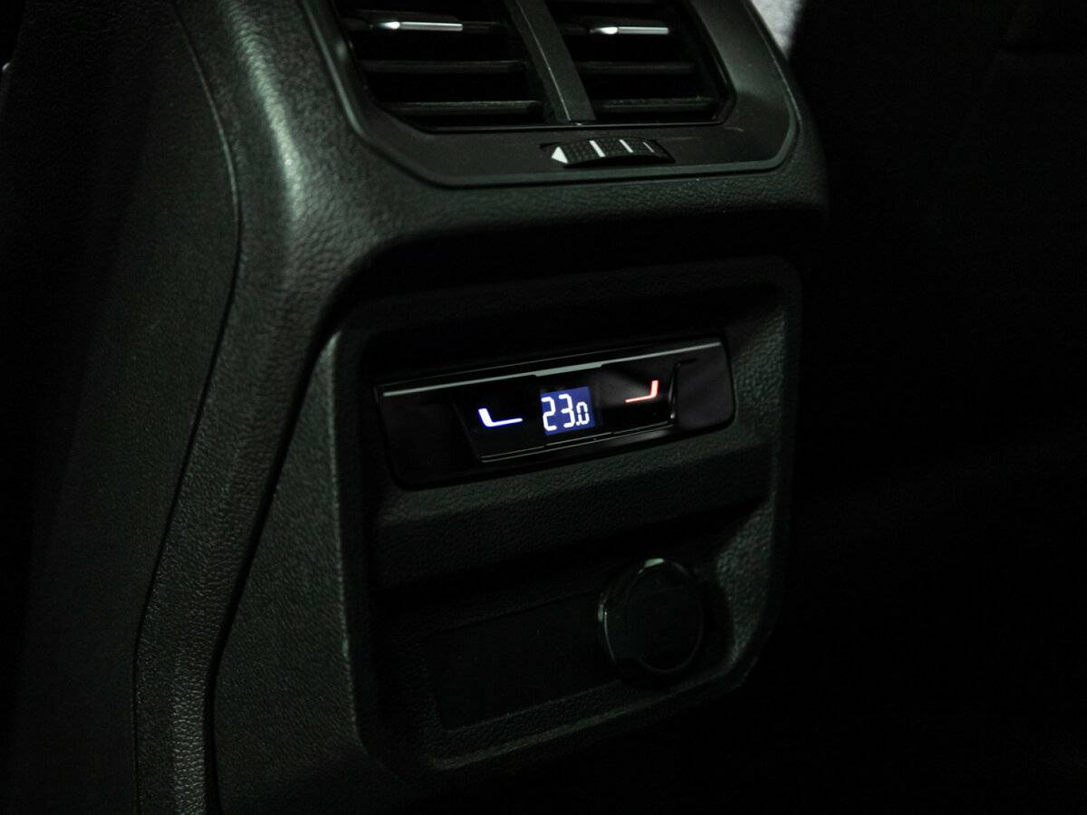 Купить Volkswagen Tiguan II Рестайлинг, 2021, 63 490 км, фото №17