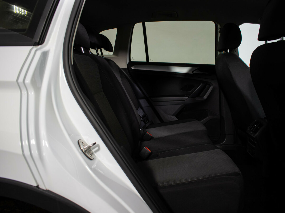 Купить Volkswagen Tiguan II Рестайлинг, 2022, 93 422 км, фото №9