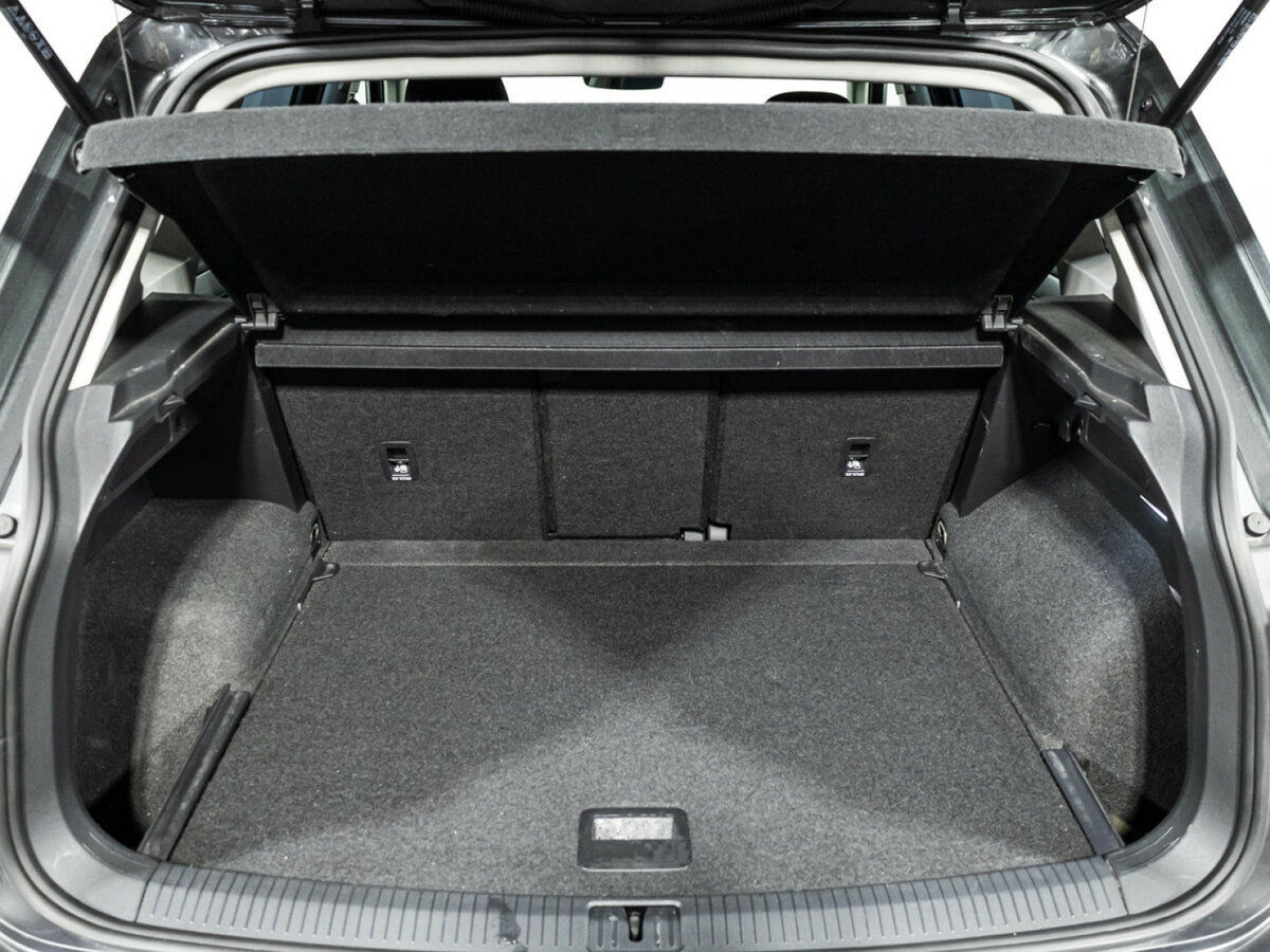 Купить Volkswagen Tiguan II Рестайлинг, 2022, 49 159 км, фото №18